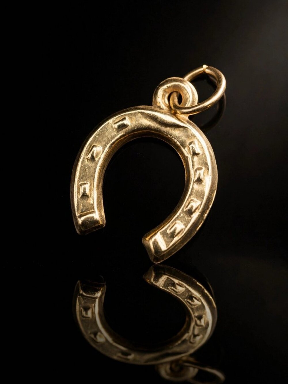 Victorian 9ct Gold Lucky Horseshoe Charm from England